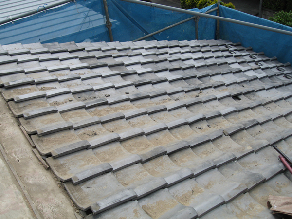 耐震　事例　屋根の軽量化